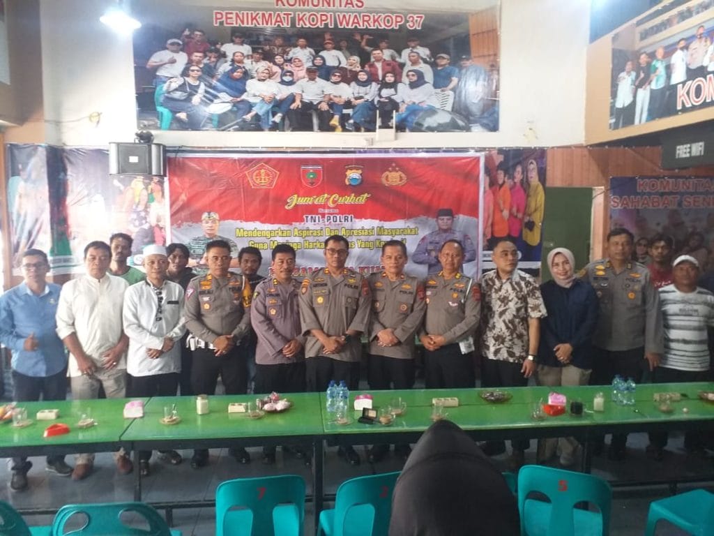 Polda Sulsel Gelar Jumat Curhat Di Jl .Nusantara Kota Makassar, Warga Harap Keluhkan Jukir liar.