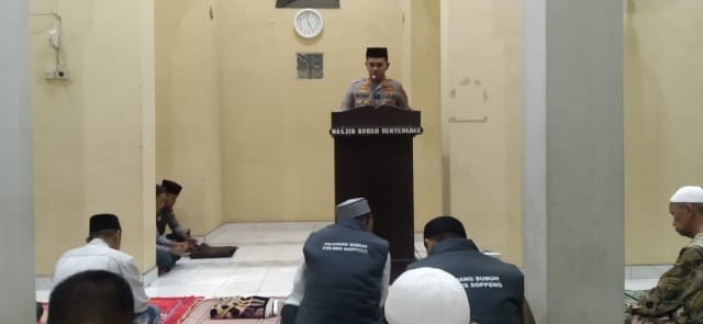 Safari Subuh di Masjid Quba Bentenge, Kapolres Soppeng : Upaya Preventif Ciptakan Situasi Kamtibmas yang Kondusif