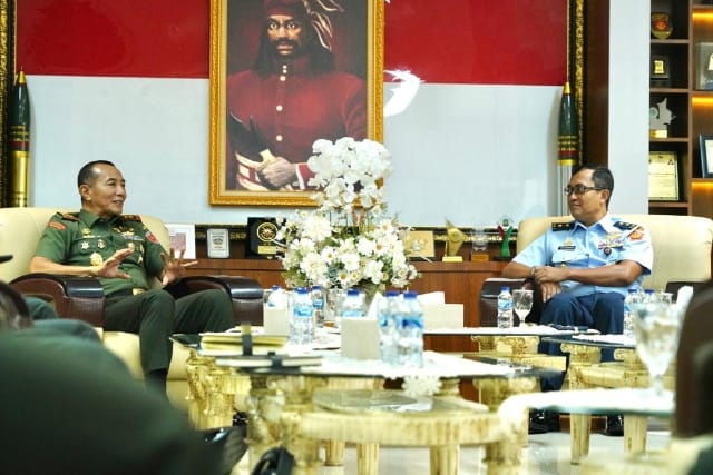 Pangdam XIV/Hsn : Kunjungan Sahli Panglima TNI Bid Intekmil dan Siber Dapat Meningkatkan Kualitas Penguasaan IT Bagi Prajurit TNI