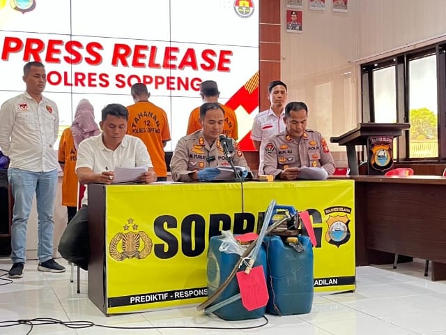 Kapolres Soppeng Pimpin Press Release Pengungkapan Kasus Tindak Pidana Asusila dan Penyalahgunaan BBM Subsidi