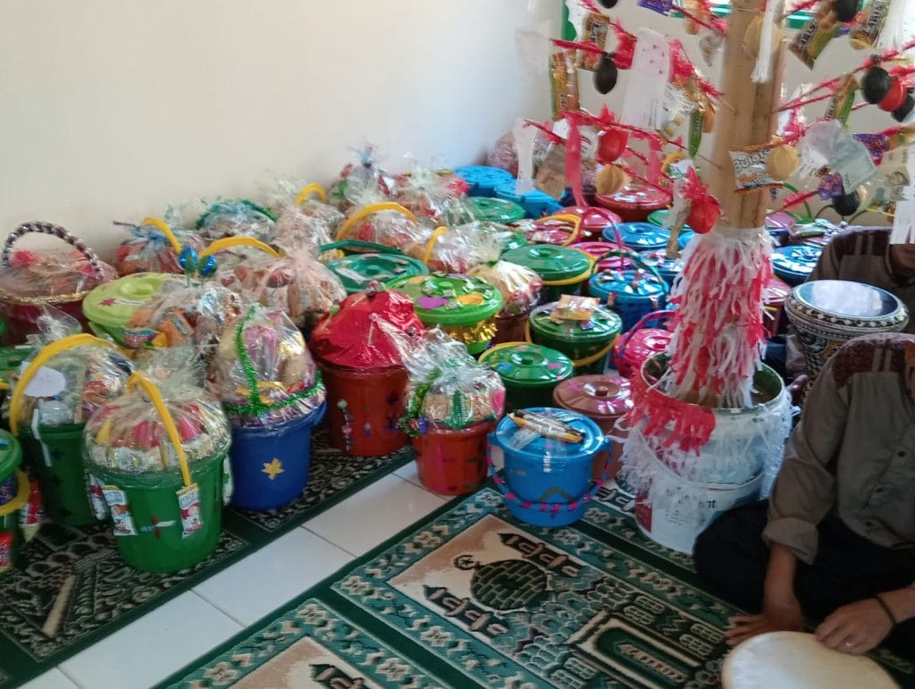 Pengurus Masjid Al – Muhajirin Lingkungan Bonto Marannu (Sepe) Memperingati Maulid Akbar Nabi Muhammad SAW.