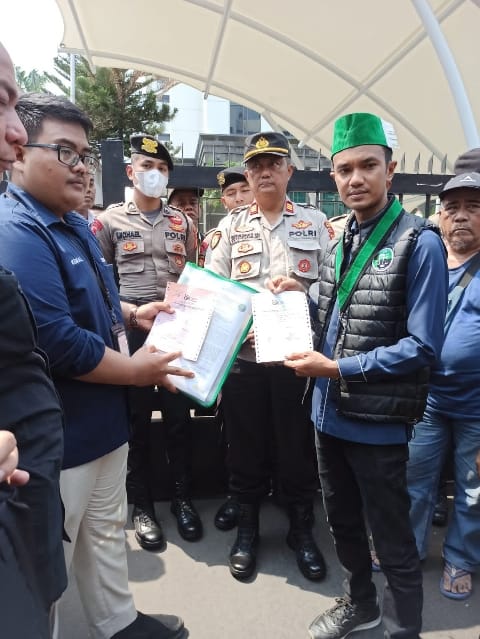 HMI Terus Melakukan Aksi Unjuk Rasa, Terkait Praktek Persekongkolan Kejahatan Yang di Duga diLakukan Oleh Lingkungan PT UOB
