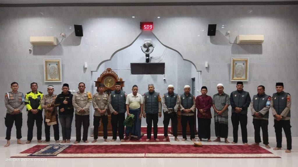 Polres Soppeng Silaturahmi Melalui Safari Subuh di Masjid Jabal Nur BTN Cahaya Kubba