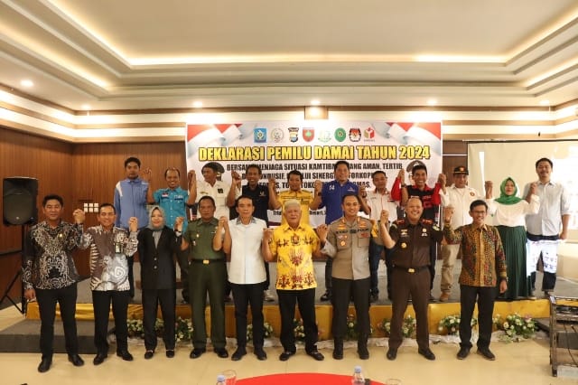 Polres Soppeng Bersama KPUD Soppeng Gelar Deklarasi Damai Pemilu 2024