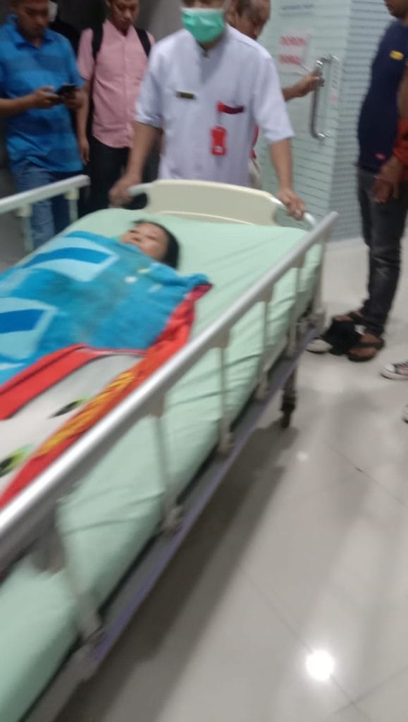Kapolsek Tallo Kompol Ismail S,E M,M. Turun Tangan Temui Warga Korban Peluru Nyasar di Rumah Sakit