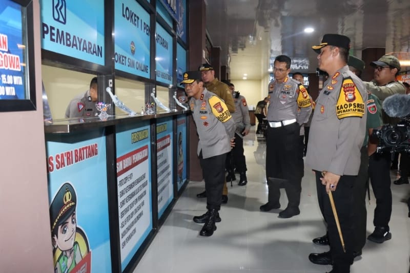 Kapolda Sulsel Resmikan Gedung Pelayanan Terpadu Polres Gowa dan Klinik Wira Wicaksana Laghawa Mattiro Baji