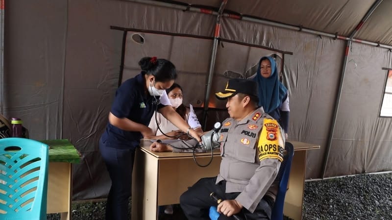 Polres Toraja Utara Gelar Bakti Kesehatan Untuk Para Petugas Pemilu 2024