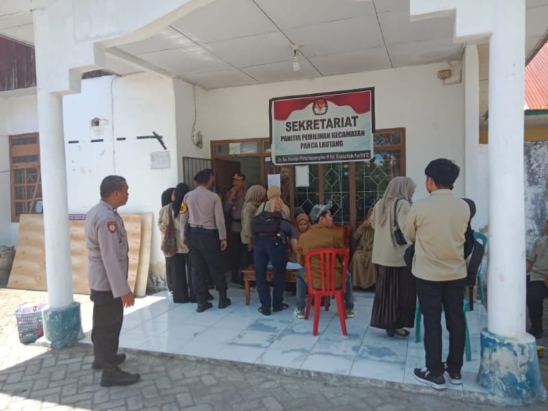 Pastikan Keamanan Surat Suara di Setiap PPK, Kapolres Sidrap Perketat Pengamanan Rapat Pleno Terbuka