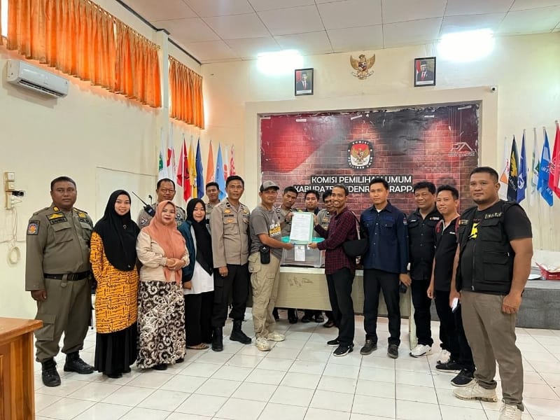 Polsubsektor Watang Sidenreng Kawal dan Amankan Pergeseran Logistik Pemilu Dari PPK Ke Gudang KPU Sidrap