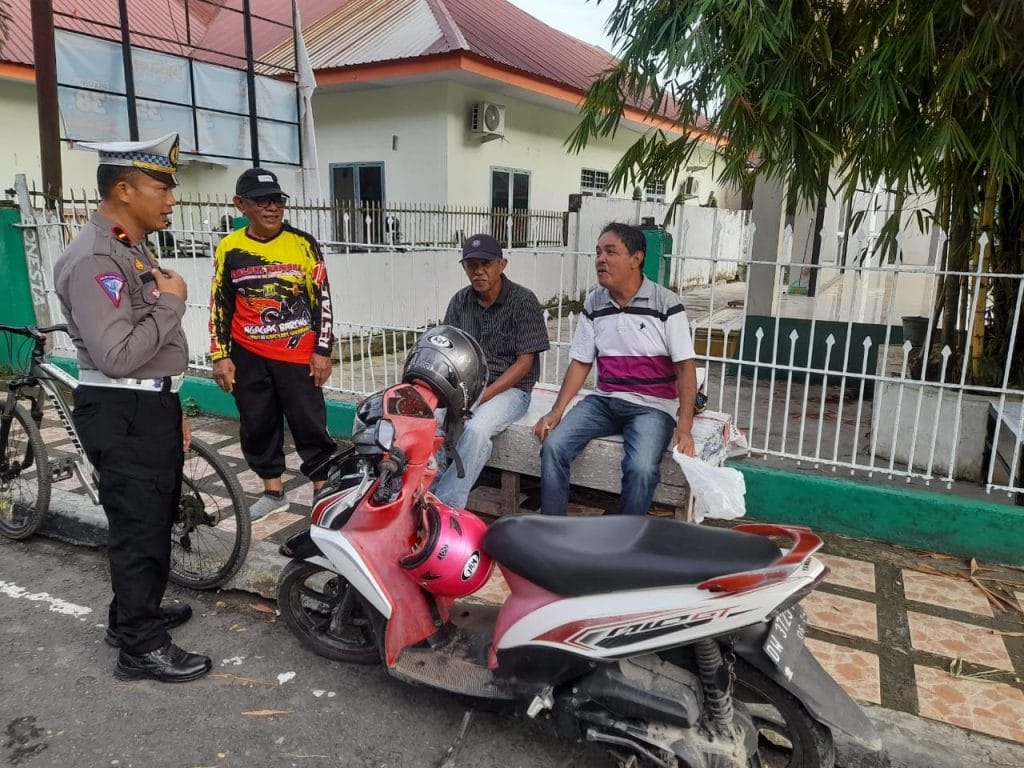 Satlantas Polres Bone Sosialisasikan Kamseltibcarlantas Kepada Masyarakat