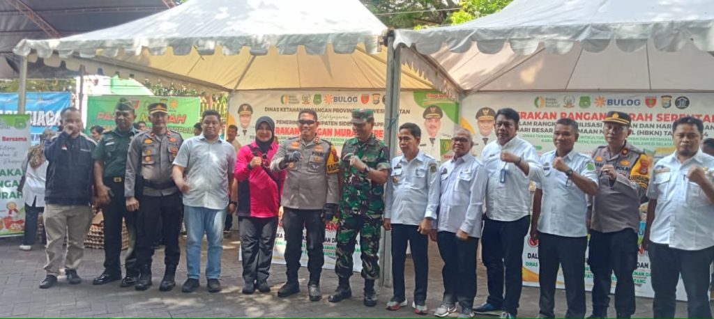 Jelang Hari Besar Keagamaan Nasional, Kapolres Sidrap bersama Ketua Bhayangkari Hadiri Gerakan Pangan Murah Serentak