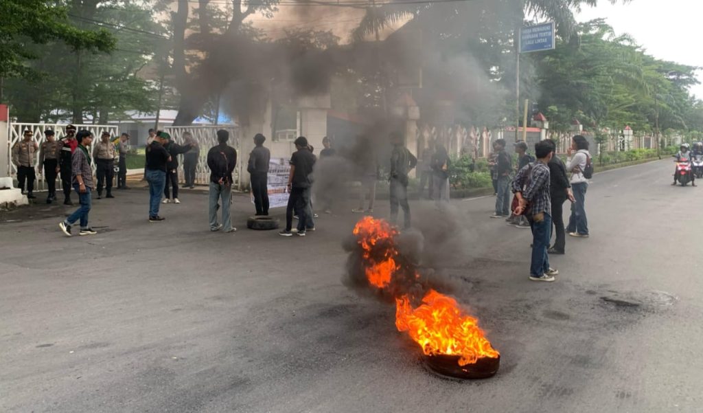 4.Poin Tuntutan LKBHMI CAGORA, Desak Bupati Gowa dan Kapolres Gowa