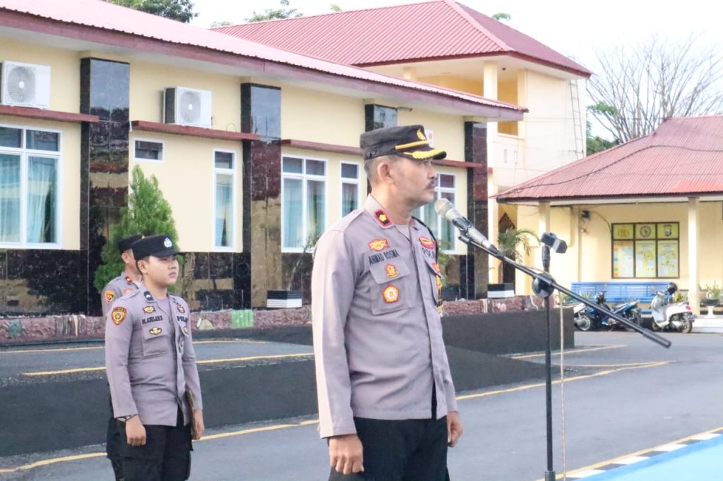 Hari Pertama Kerja Pasca Lebaran, Wakapolres Sidrap Awali dengan Apel Kedisiplinan.