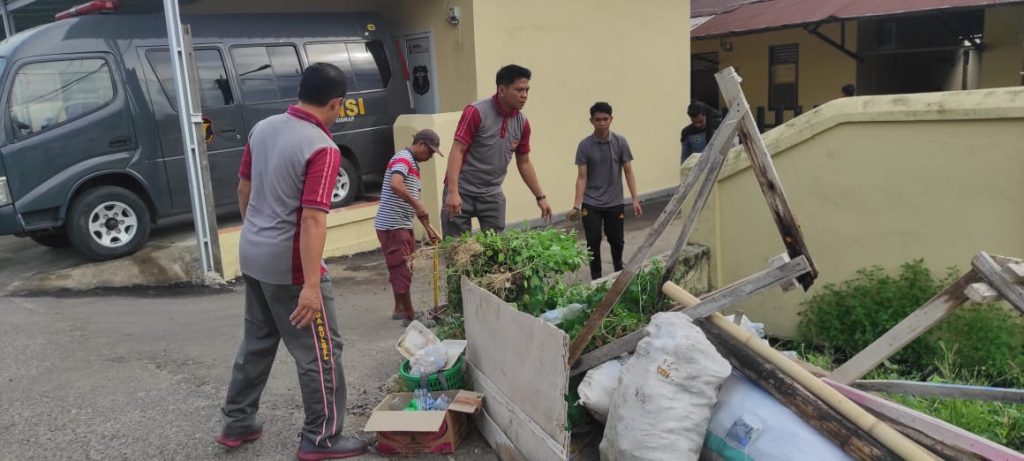 Wakapolres KOMPOL Ahmad Rosma Pimpin Kurve di Polres Sidrap, Tegaskan Kebersihan Reflect Nilai Keimanan