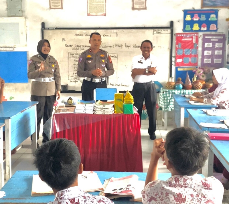 Police go To School, Satlantas Polres Bone Berikan Imbauan Aturan Penggunaan Sepeda Listrik