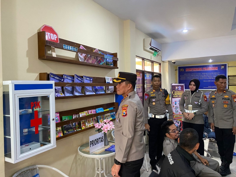 Pastikan Pelayanan Prima, Kapolres Sidrap Cek Ruangan SKCK, SPKT dan Satpas SIM