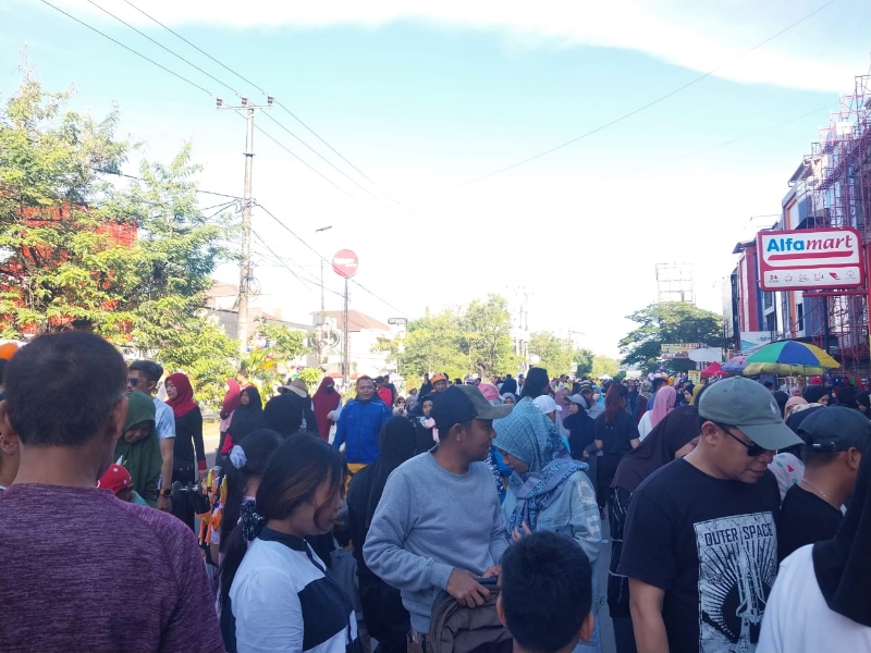 Selain Sarana Berolahraga dan Kuliner, CFD Boulevard Hadir Sebagai Obat Rindu Pecinta seni