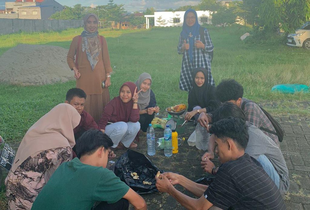 Edukasi DBT, Mahasiswa Agroteknologi UMMA Ciptakan MOL dan Kompos .