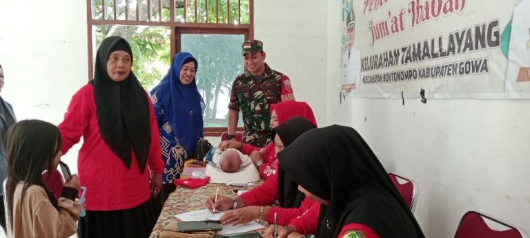 Dampingi Posyandu, Wujud Kepedulian Babinsa Kodim 1409/Gowa Terhadap Kesehatan Balita di Wilayah Binaan