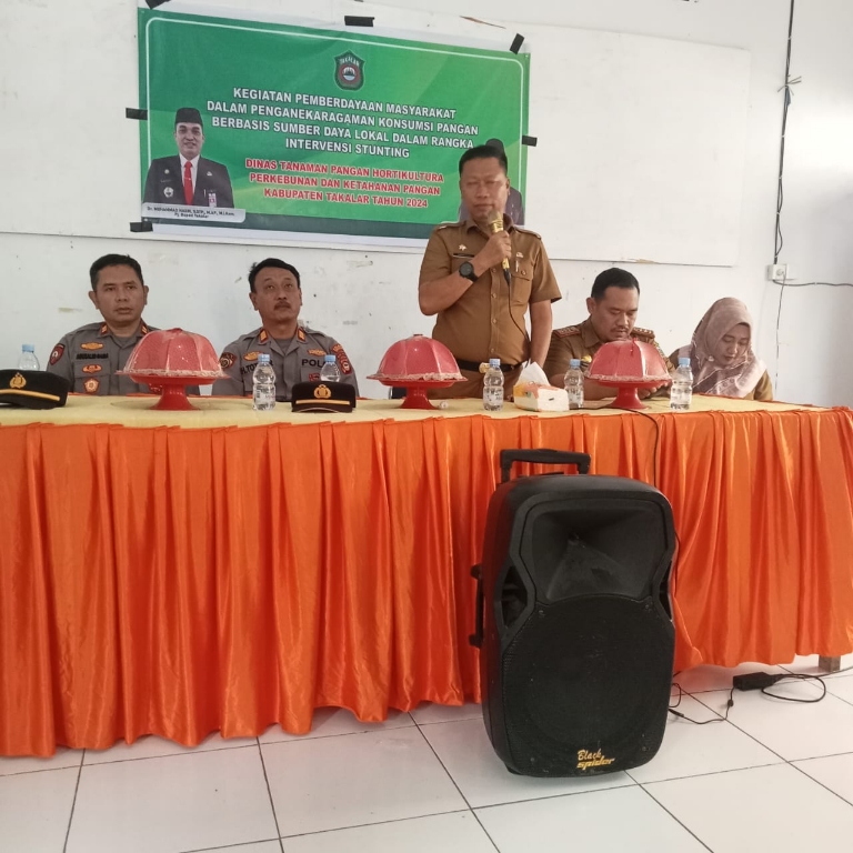 Kadis Pertanian Pangan.Hortikultura, Kab Takalar Serahkan Bantuan Beberapa Bibit Pertanian Di Galut