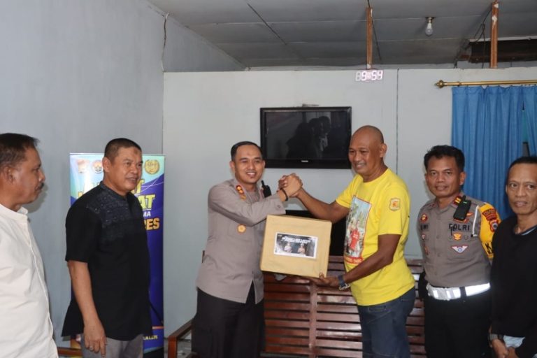 Rutinitas Jumat Berkah, Kapolres Soppeng Beri Kesempatan Kepada Masyarakat Tanya Jawab, Terkait Fungsi Dan Kewenangan Kepolisian