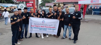 Jajaran Pimpinan Cabang Monta’Bassi (PMB) Maros Berbagi Takjil Buka Puasa Ramadhan1446. H.
