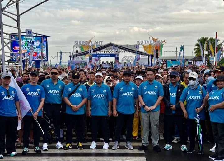 Pemkab. Kotabaru Bersama Bank KalSel Gelar Fun Walk Kotabaru Hebat di HUT ke-75