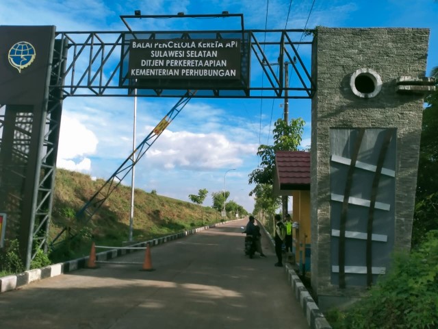 Tim Investigasi Kiwal Maros Mendesak Kepala Stasiun PT. KAI Maros Sulawesi Selatan Beri Sangsi Atas Tindakan Arogan Petugas KAI Terhadap Pengguna Jasa KAI.