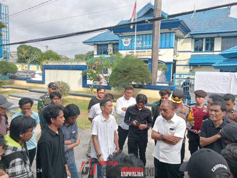 Kurangnya Pengawasan Terhadap Rokok Ilegal, Aliansi Serikat Mahasiswa Hukum Sul Sel,” Bersama Gerakan Poros Muda,” Seruduk Kantor Kanwil Bea Cukai