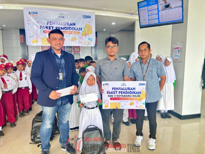 Dua Sekolah Dasar di Kotabaru Hilir Dapat Paket Pendidikan dari BRI Melalui Program Infaq Brilian