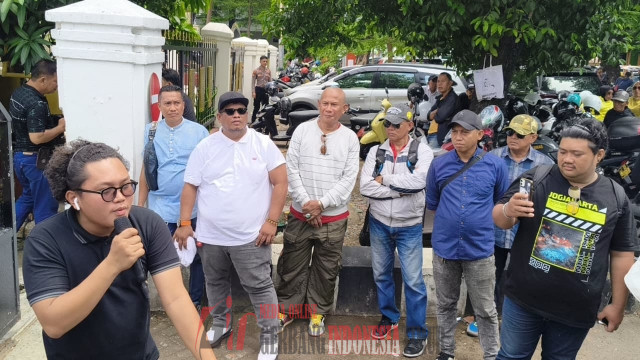 Seruan Aksi ALIANSI MASYARAKAT BUGIS MAKASSAR BERSATU Dipengadilan Negeri Makassar