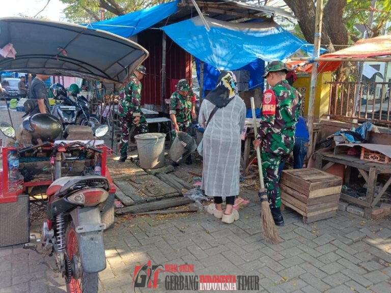 Kegiatan Karya Bhakti Pembersihan Pasar Pabbaeng-Baeng di Wilayah Koramil 1408-09/TML Kota Makassar