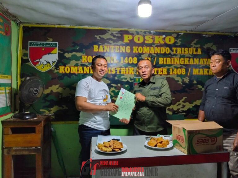 Ketua Umum Banteng Komando Dan Staf Pengurus Perkuat Soliditas dengan Penyerahan KTA di 13 Koramil Kodim 1408/MKS
