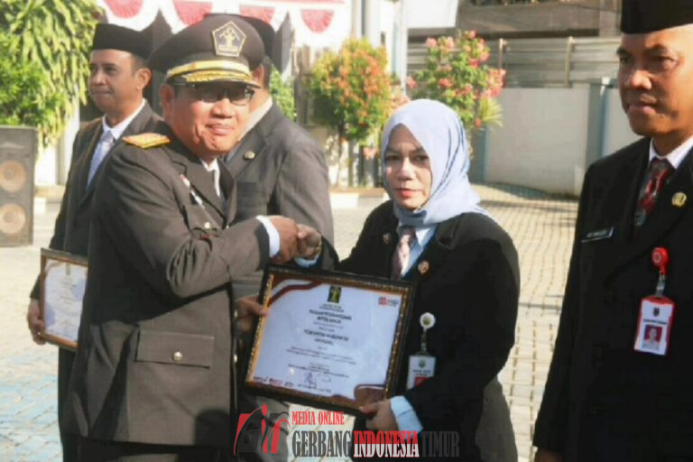 Kanwil Kemenkumham Kalsel Berikan Penghargaan Pemkab Kotabaru