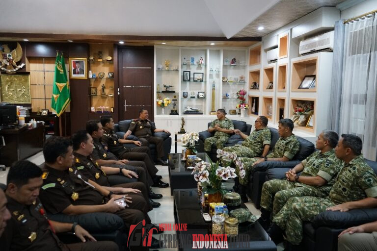 Perkuat Sinergi Penegakan Hukum, Pangdam XIV/Hasanuddin Kunjungi Kejati Sultra
