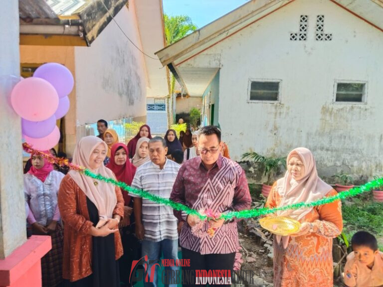 Kabid Pendidikan Dasar Resmikan Perpustakaan Ramah Anak “La Macca” di SDN 7 Tekolabbua Pangkep
