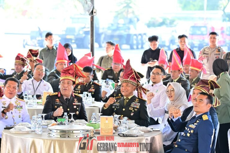 Pangdam XIV/Hsn Kobarkan Semangat Pengabdian: Prajurit Harus Hadir untuk Rakyat dalam Segala Kondisi