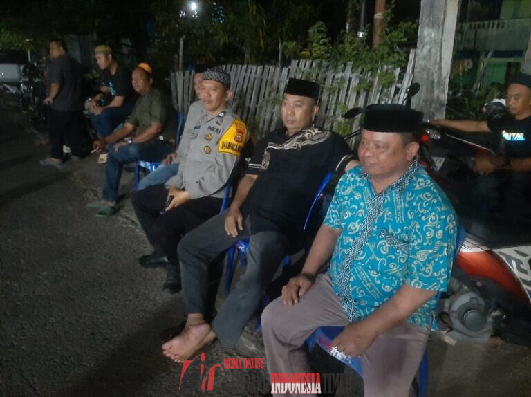 Bhabinkamtibmas dan Waka Polsek Pangkajene Hadiri Takziah Tokoh Masyarakat Bonto Perak, Perkuat Silaturahmi dan Nilai Keagamaan
