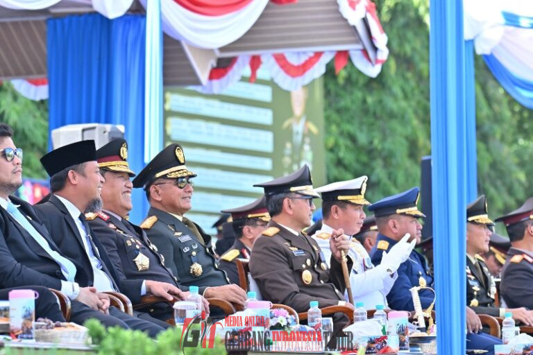 Bersama Menjaga Negeri, Pangdam XIV/Hasanuddin Hadiri Upacara HUT Bhayangkara ke-80 di Polda Sulsel