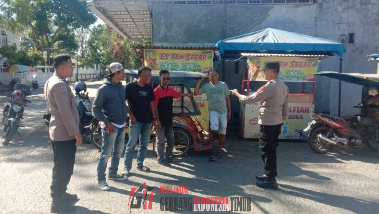 Penguatan Kamtibmas, Personel Polsek Pangkajene Gelar Patroli Dialogis dan Sampaikan Imbauan kepada Warga