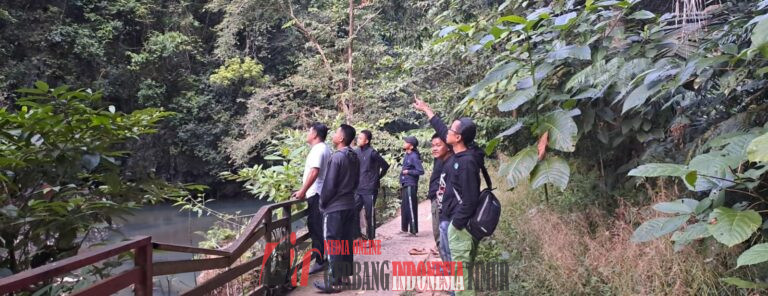 Tim Kerja Sanctuary Tarsius Libatkan Siswa PKL SMK Kehutanan Negeri Makassar Monitoring Tarsius Makassar di Site Bantimurung.