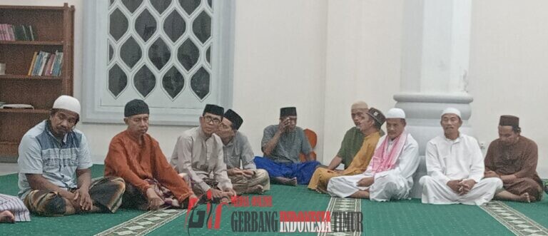 Pengurus Yayasan Masjid Besar Jannatul Firdaus Lakukan Pemilihan Pengurus Lembaga Yayasan Masjid Besar Jannatul Firdaus.
