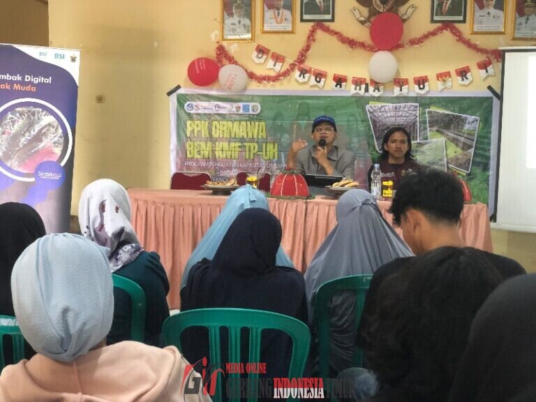 Tim Cara’de BEM KMF TP UH Dorong Masyarakat Desa Tinggimae Optimalkan Media Sosial untuk Promosi Produk