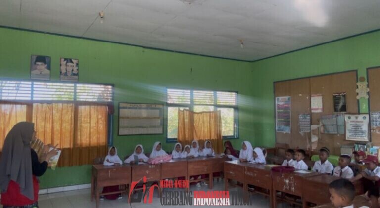 Mahasiswa KKN Tematik Literasi Unhas Laksanakan Program SIBAJI untuk Menumbuhkan Minat Baca Siswa SD