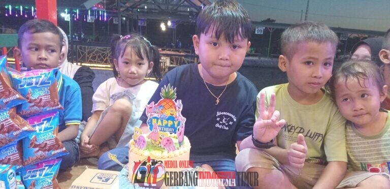 HUT Fajar Algi Fahri Ke 8 Hadir Sang Kakek Dan Nenek Seiring Do’a Untuk Cucu Tersayang.
