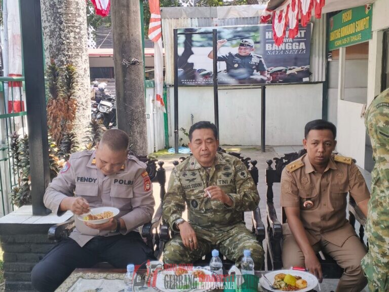 TNI Gelar Bakti Teritorial Makan Gratis Libatkan UMKM di Tamalate, Warga Antusias Sambut HUT TNI ke-81