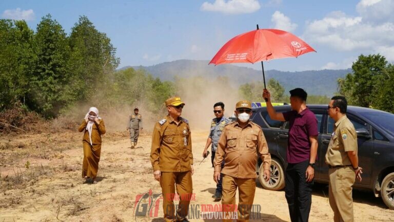Bupati Kotabaru Tinjau Proyek Jalan Pelabuhan Sebelimbingan–Tarjun, Target Perkuat Konektivitas Daerah