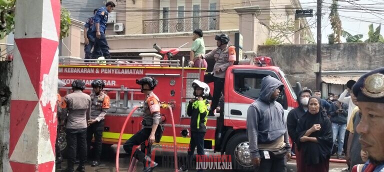 SI JAGO MERAH KEMBALI MENGAMUK! Ditengah Permukiman Padat Penduduk di Jalan Teuku Umar 10, Kaluku Bodoa, Tallo, Makassar